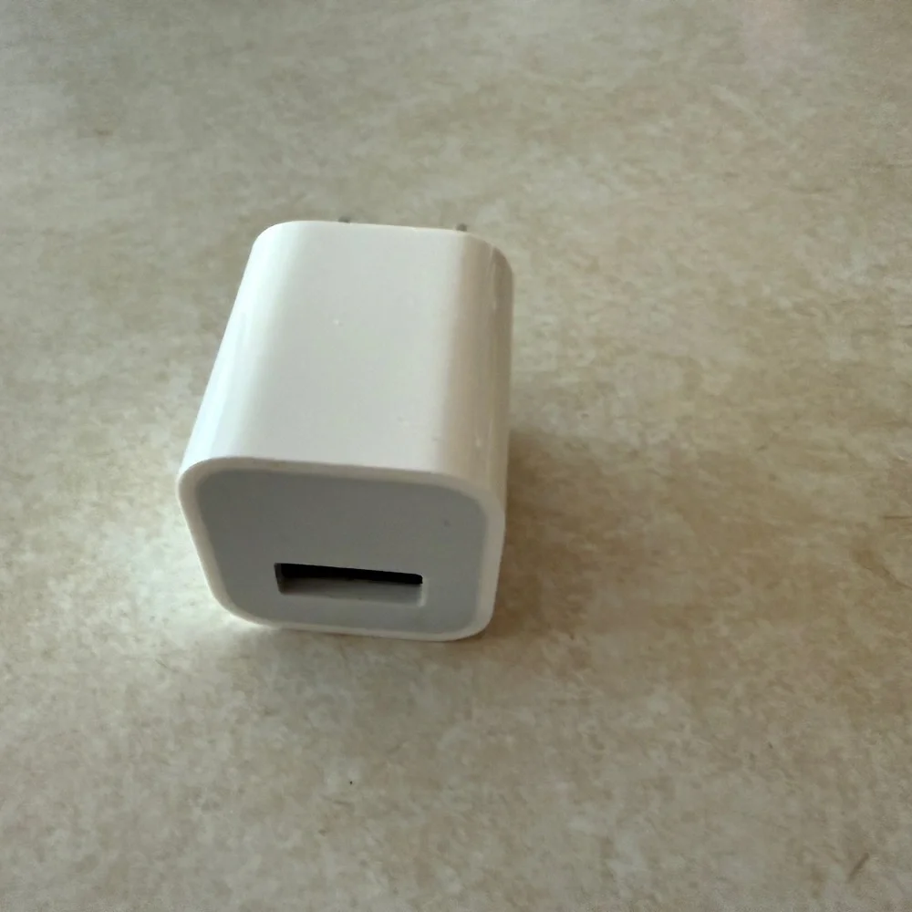 Apple White USB Power Adapter Wall Charger